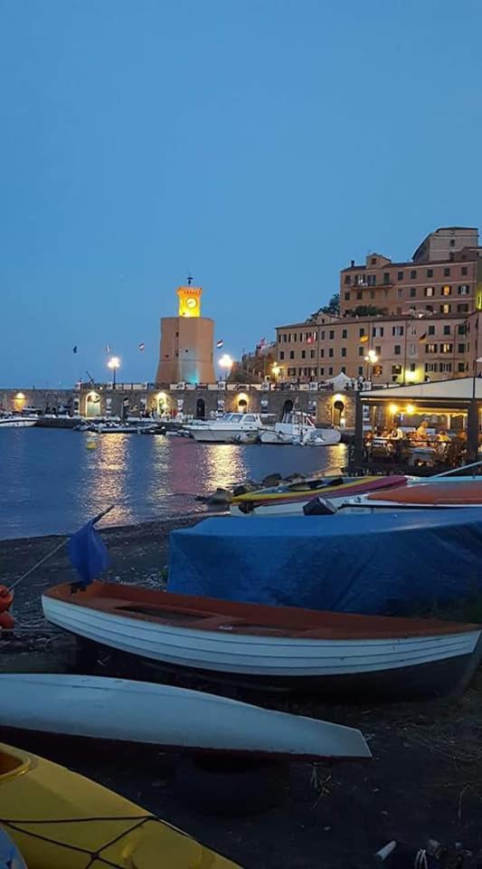 appartamento giallo Rio Marina Esterno foto